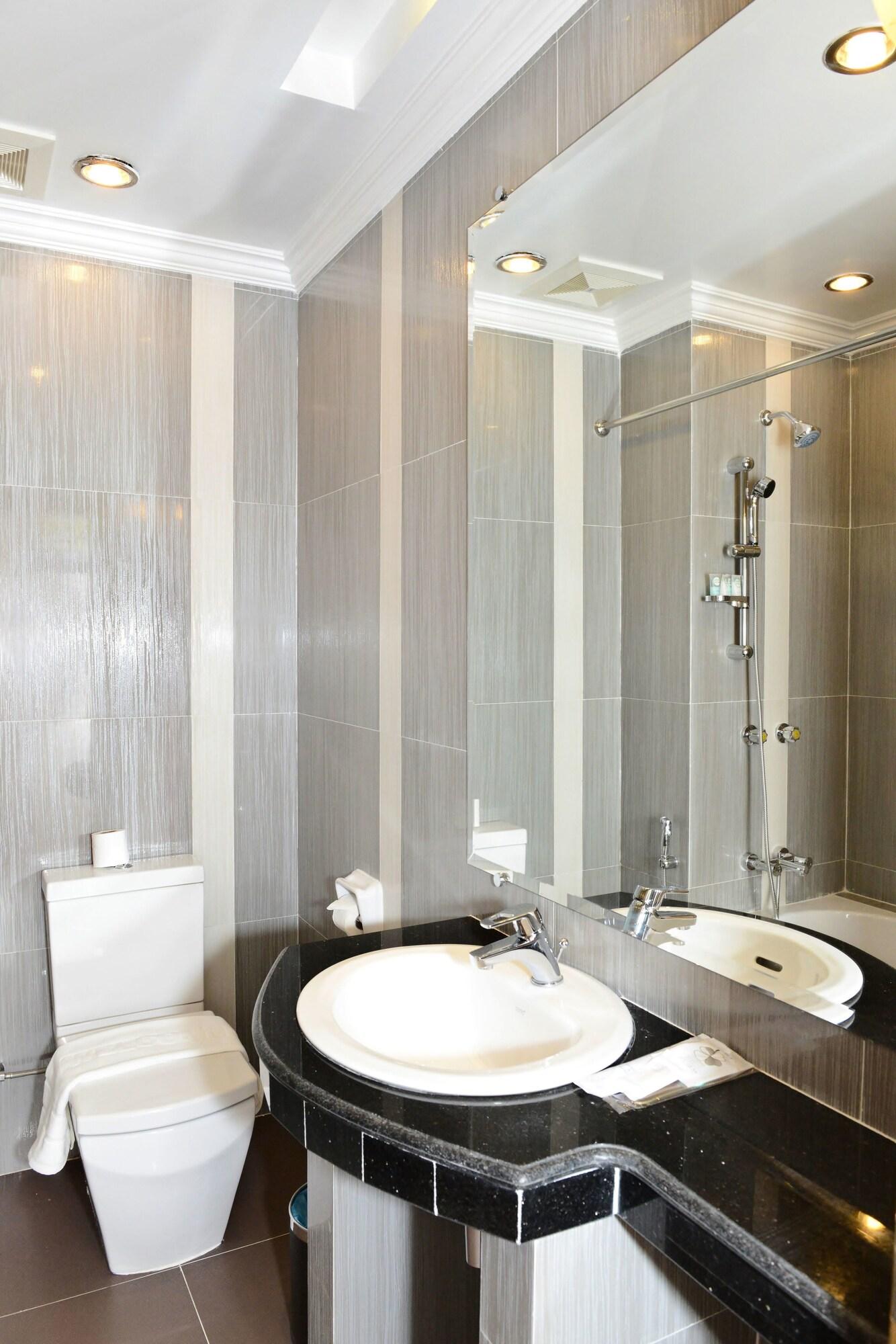 Hotel Grand United - 21St Downtown Yangon Exteriör bild
