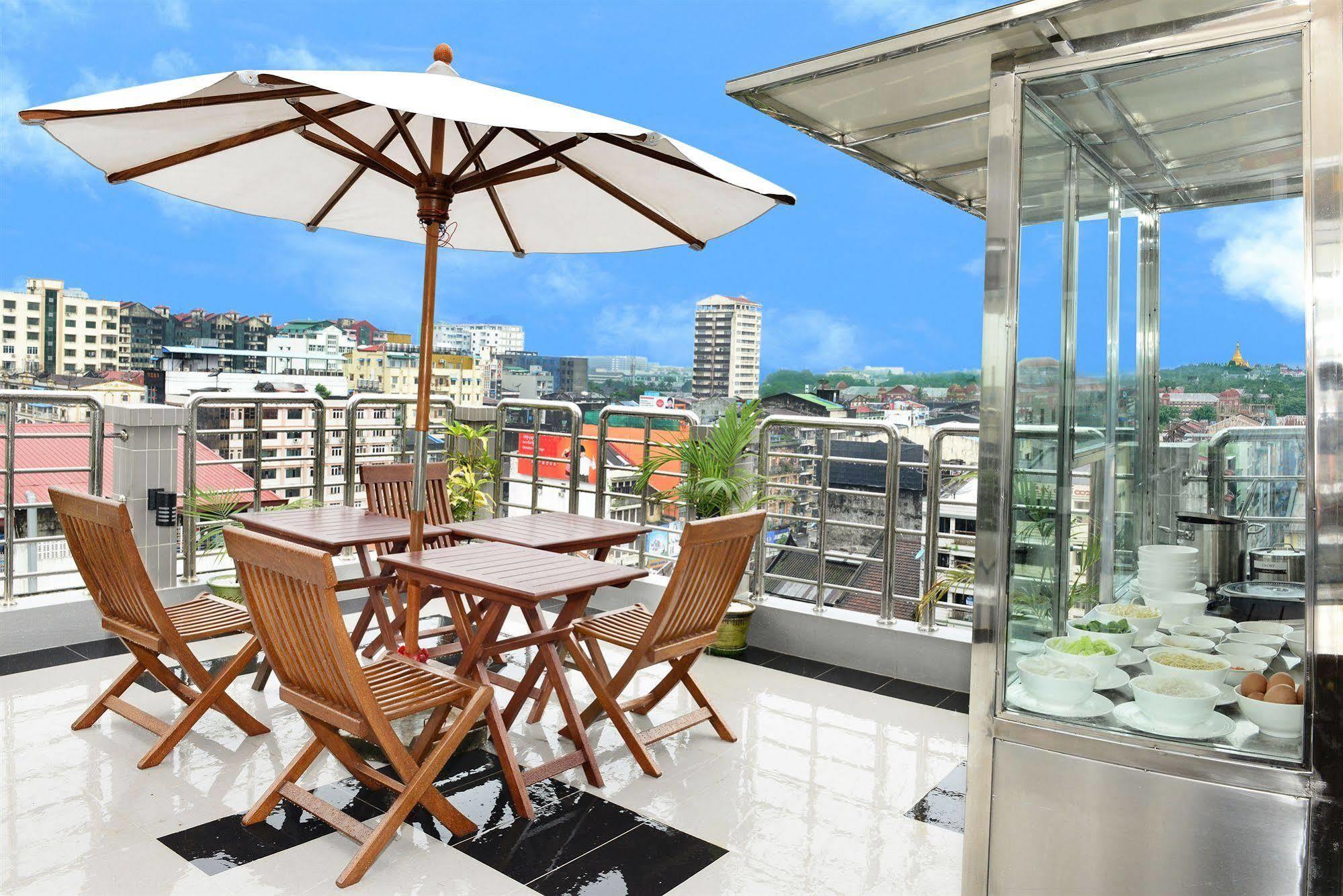 Hotel Grand United - 21St Downtown Yangon Exteriör bild