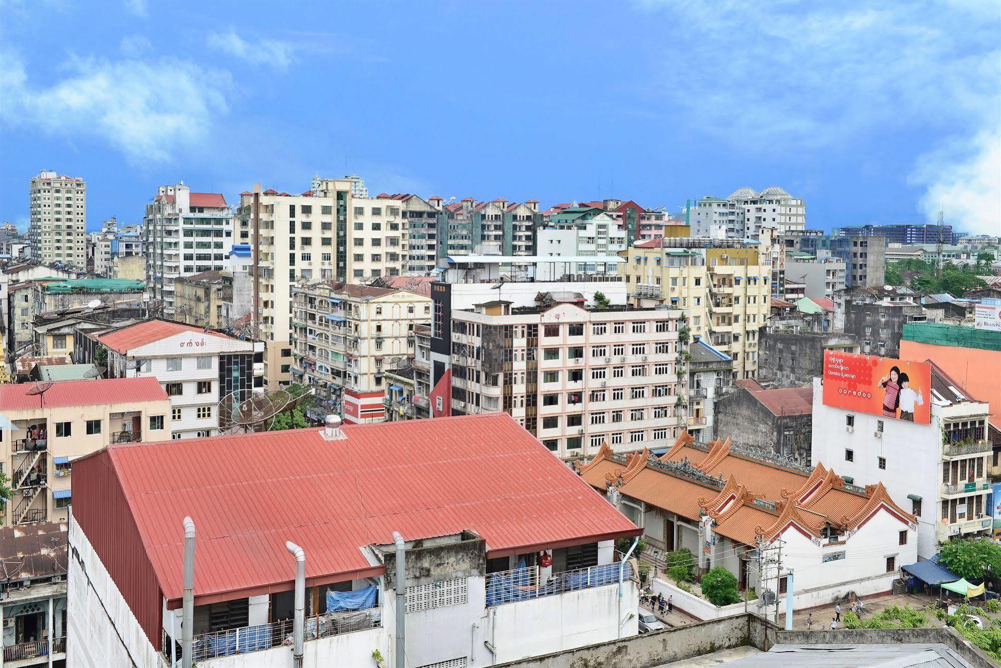 Hotel Grand United - 21St Downtown Yangon Exteriör bild